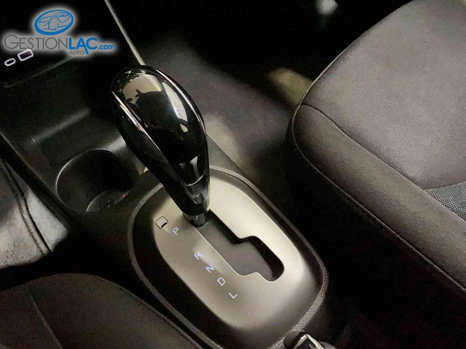 Chevrolet Spark 2022 - Image 17