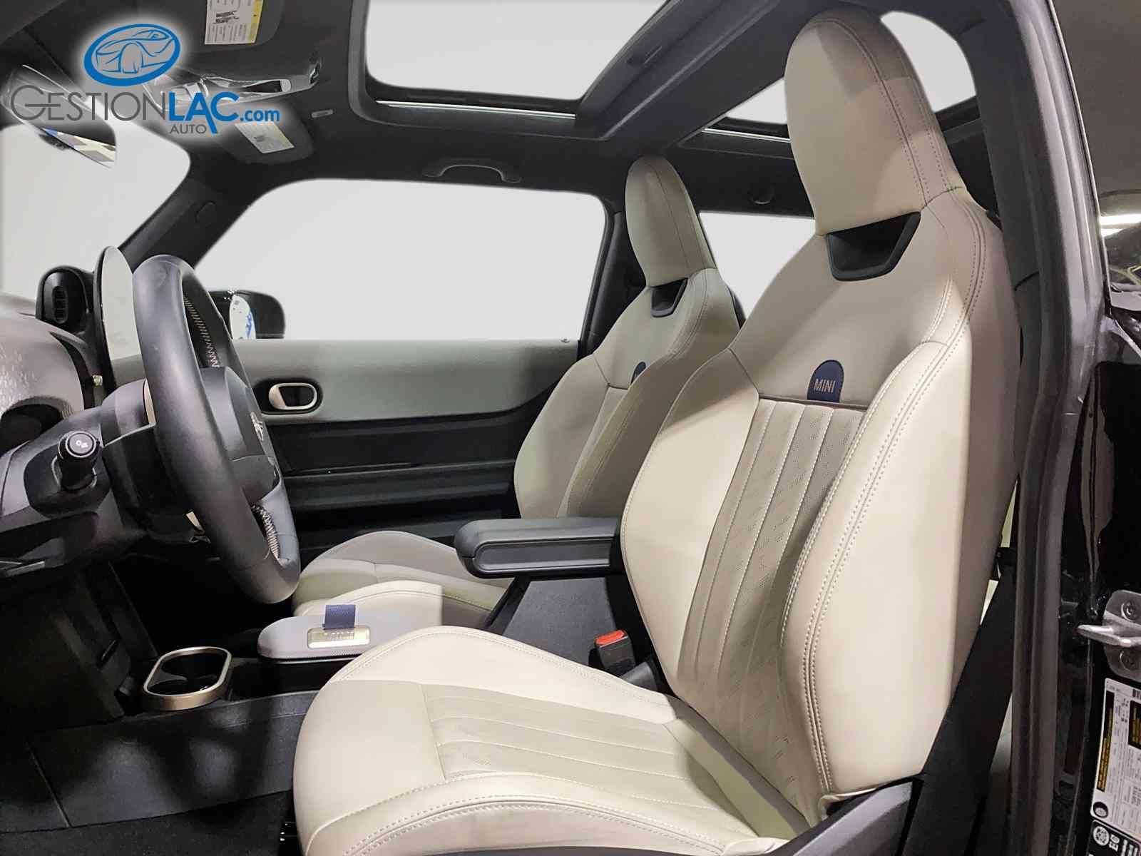 Mini Cooper 3 Door 2025 - Thumbnail 9