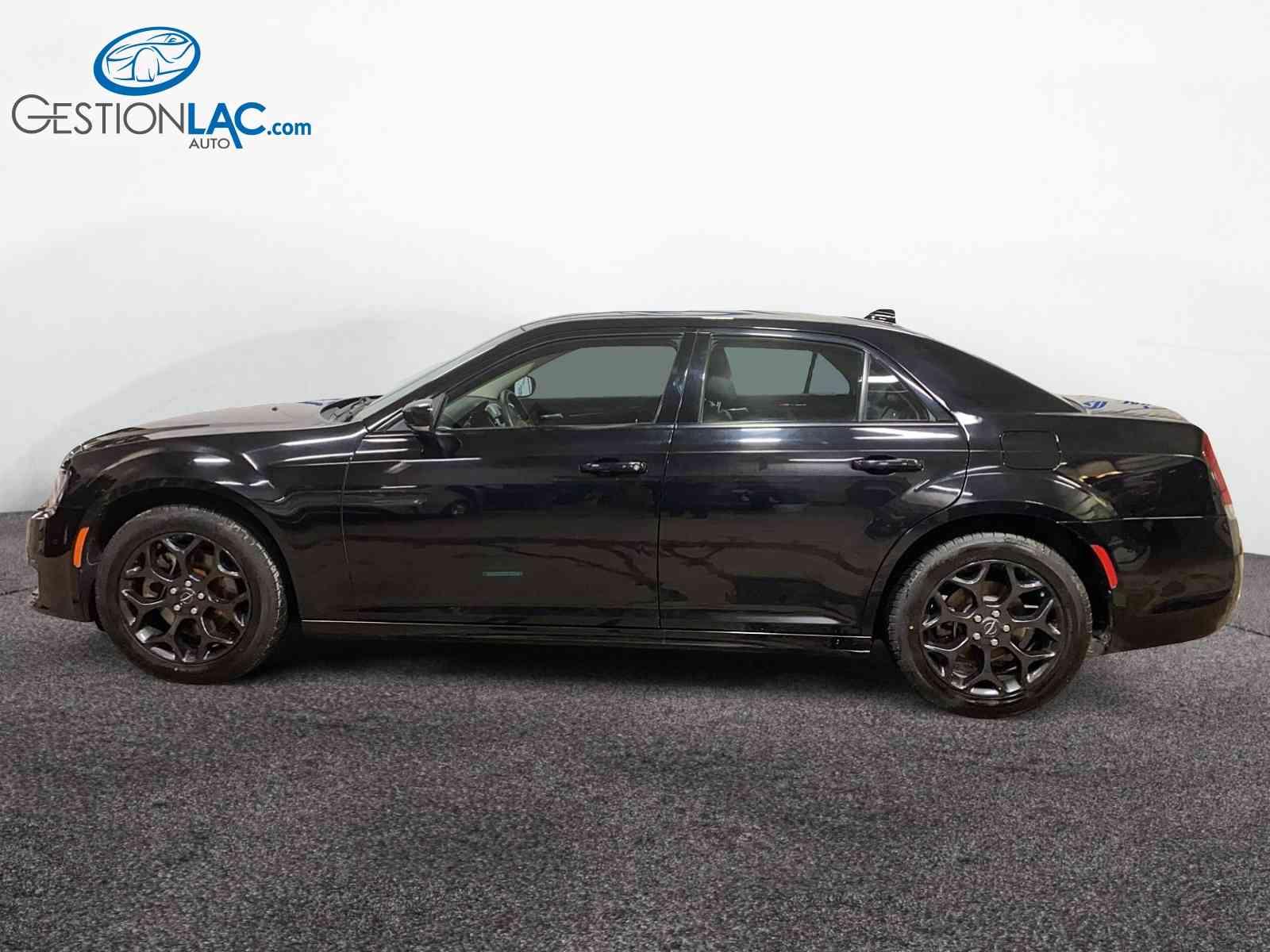 Chrysler 300 2022 - Thumbnail 5