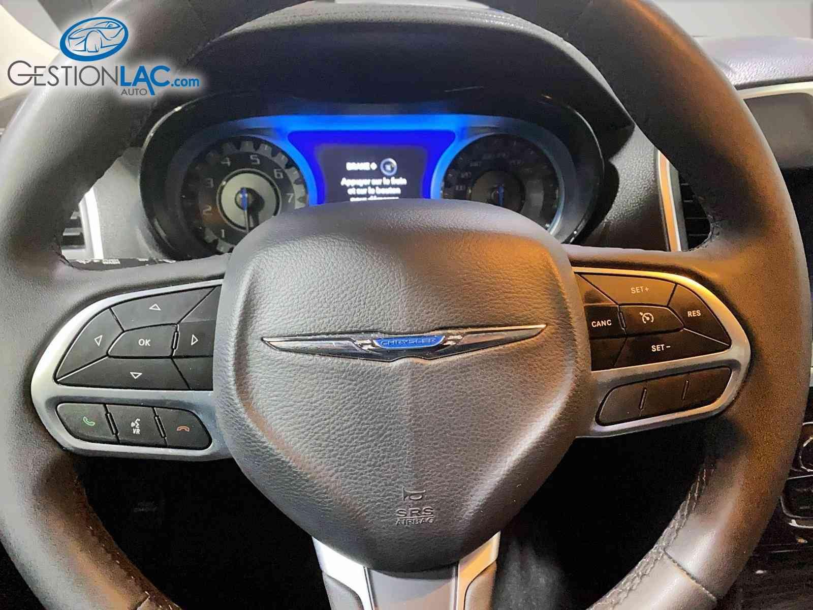 Chrysler 300 2022 - Thumbnail 12