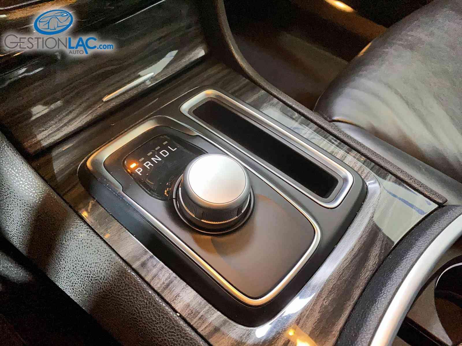 Chrysler 300 2022 - Thumbnail 19