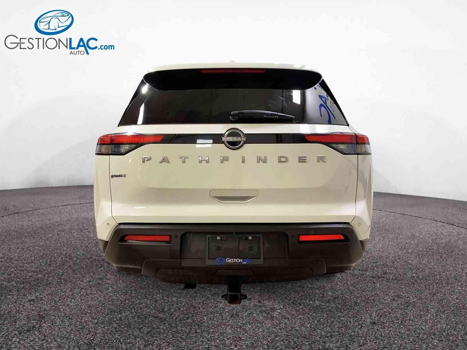 Nissan Pathfinder 2022 - Thumbnail 3