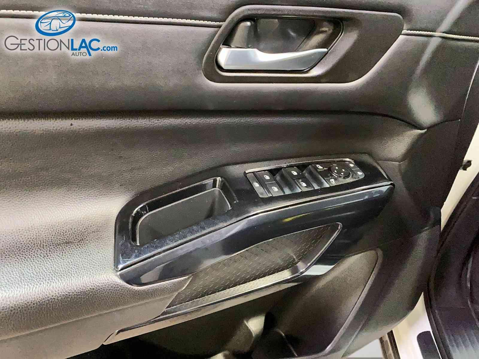 Nissan Pathfinder 2022 - Thumbnail 14