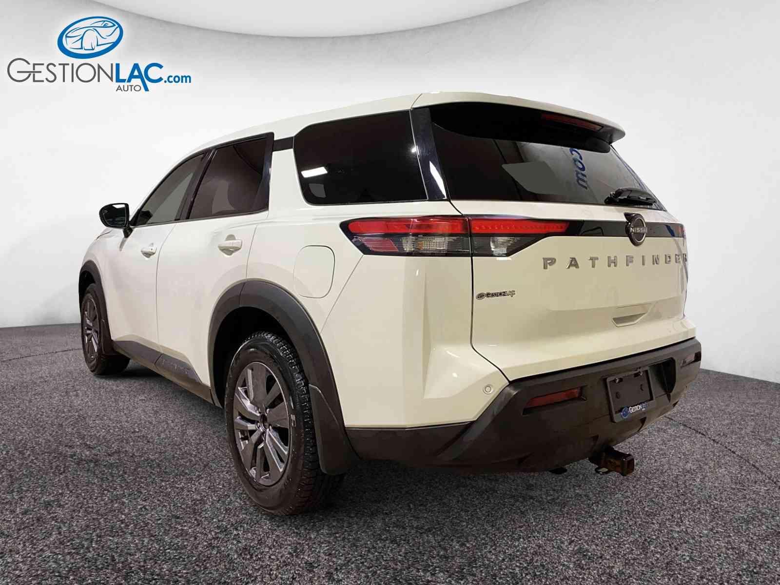 Nissan Pathfinder 2022 - Thumbnail 4