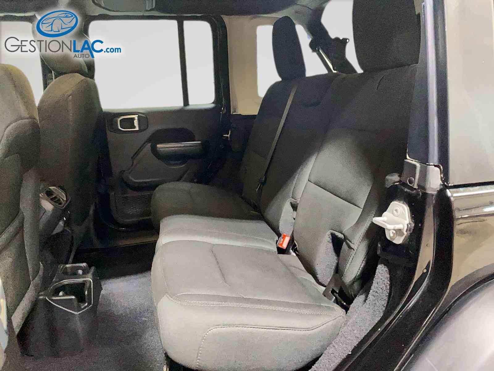 Jeep Wrangler 2021 - Thumbnail 8