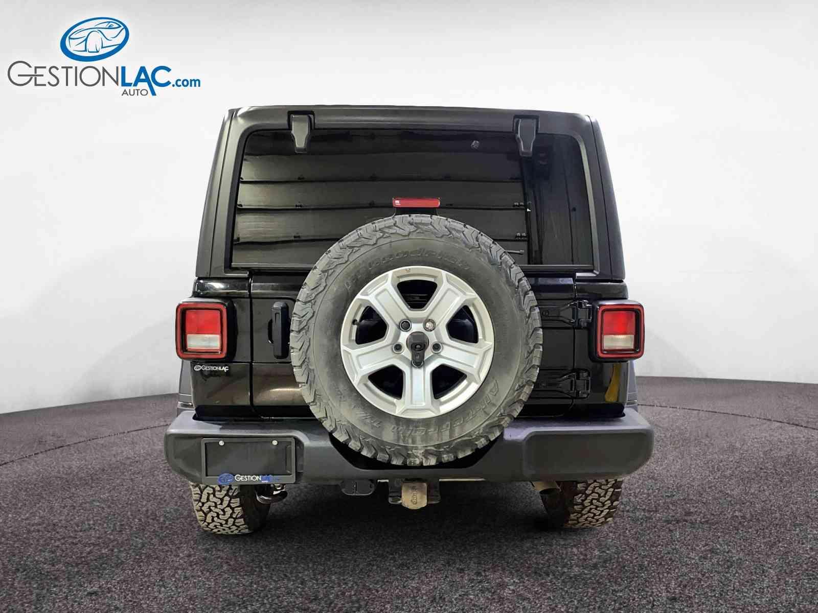 Jeep Wrangler 2021 - Thumbnail 3