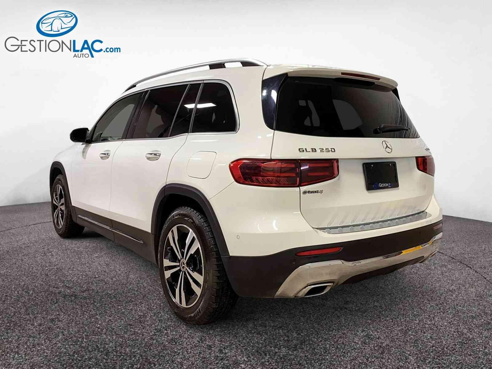 Mercedes-Benz GLB 2024 - Thumbnail 4