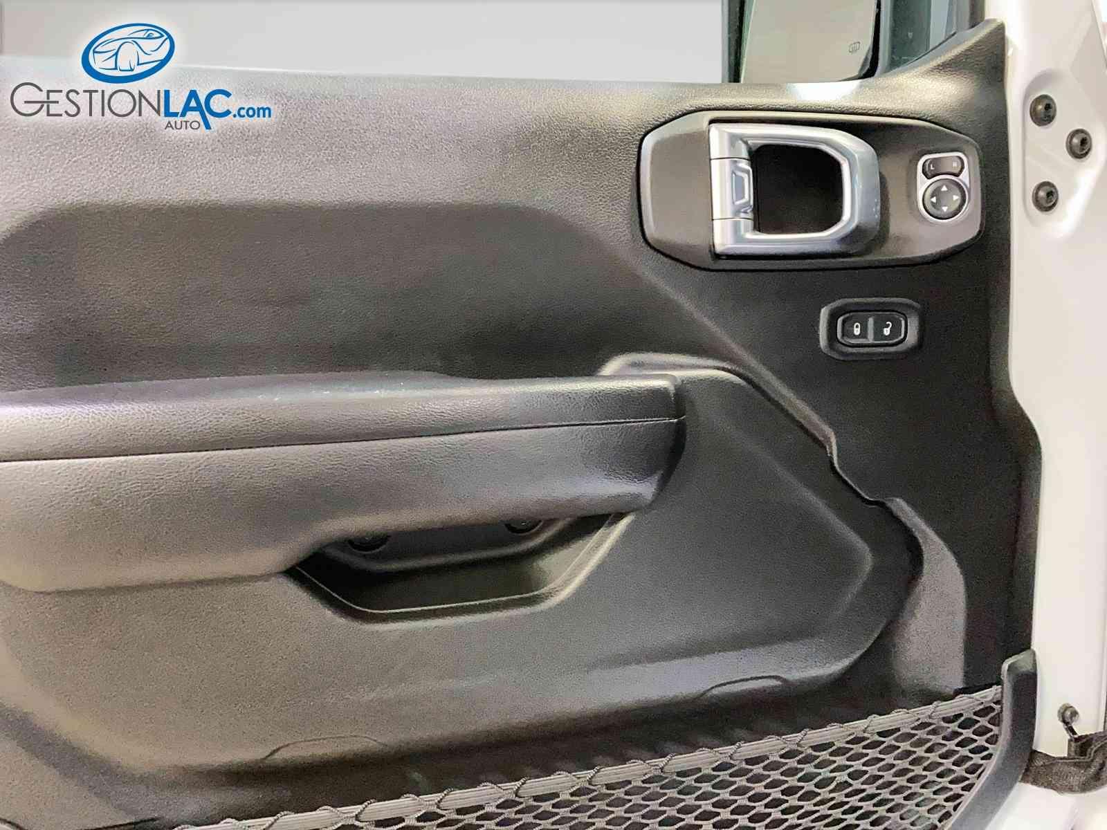 Jeep Wrangler Unlimited 2021 - Thumbnail 10