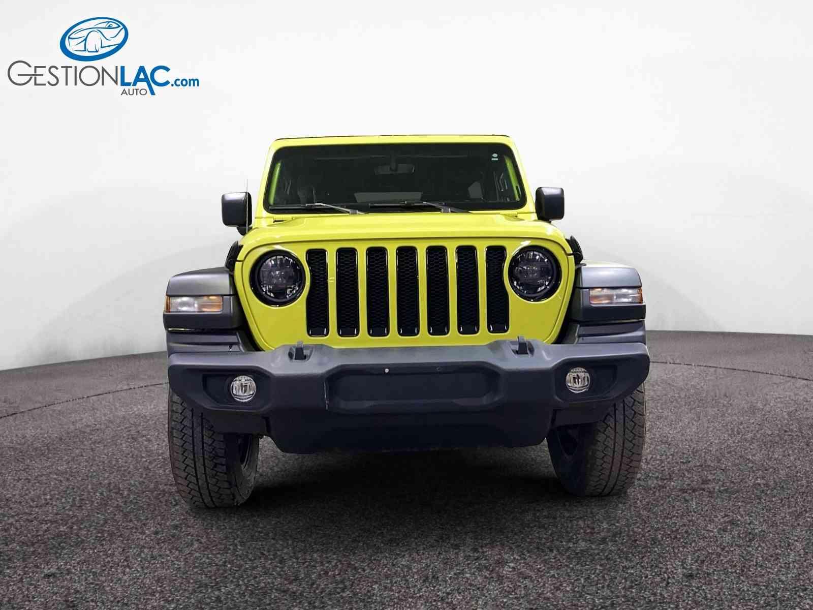 Jeep Wrangler 4-Door 2023 - Thumbnail 2