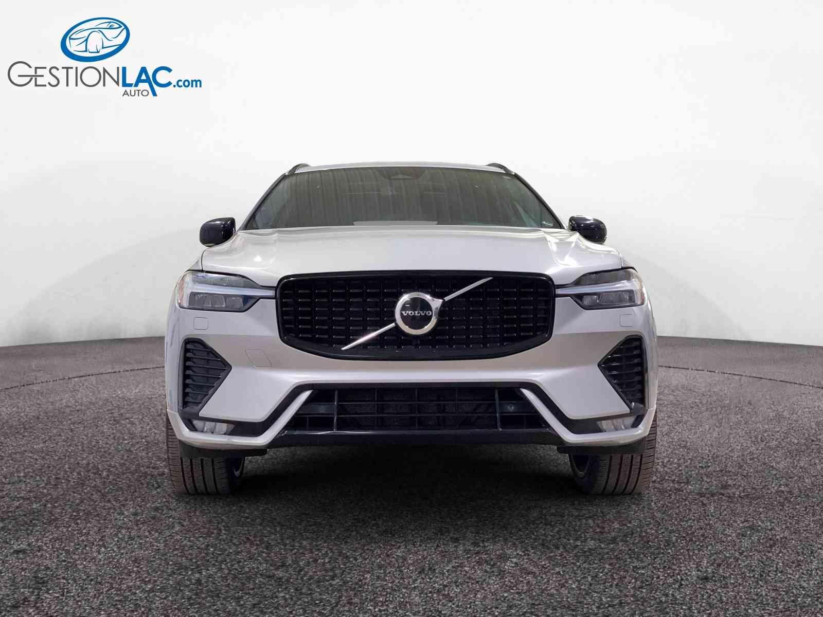 Volvo XC60 2022 - Thumbnail 2