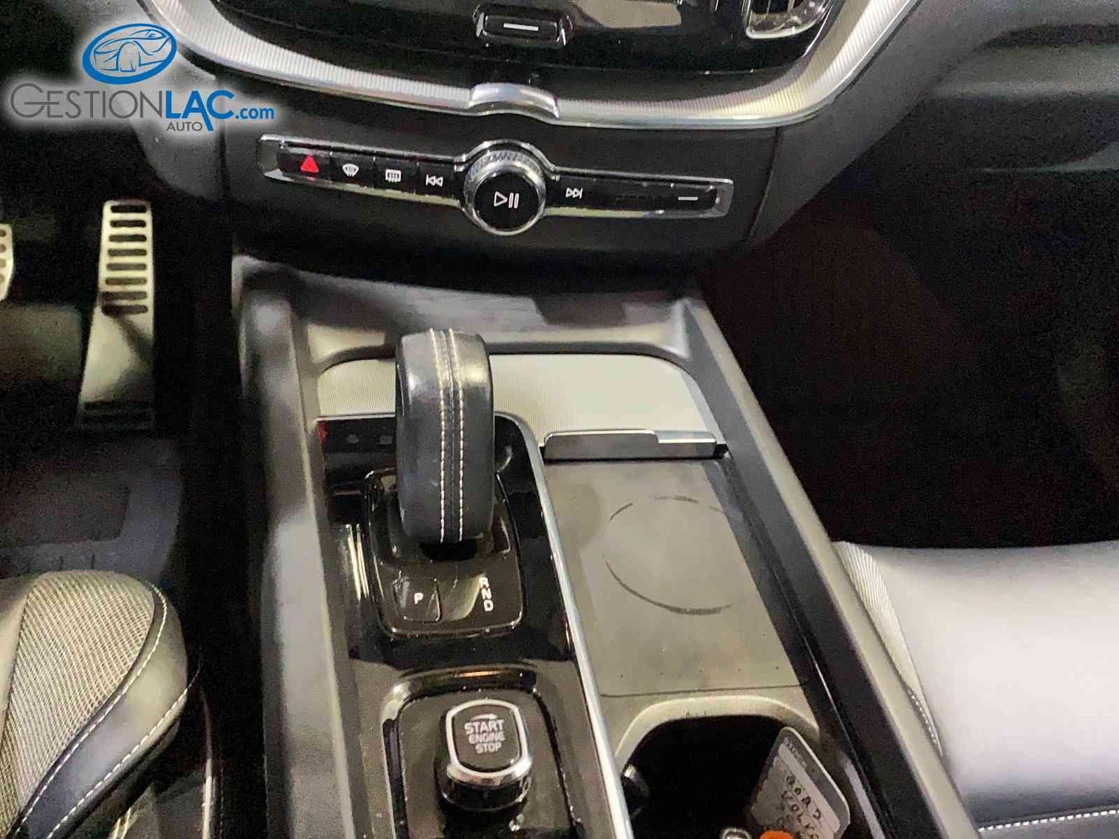 Volvo XC60 2022 - Thumbnail 11