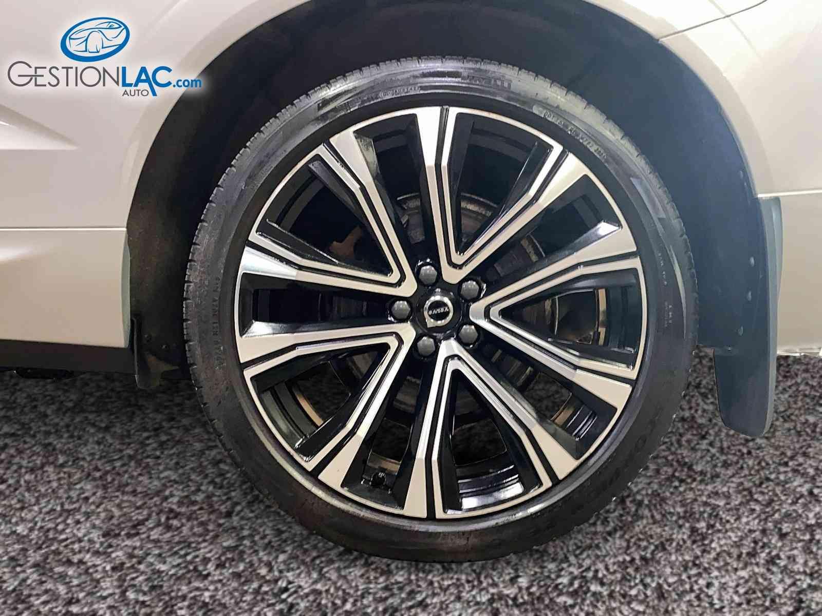 Volvo XC60 2022 - Thumbnail 7