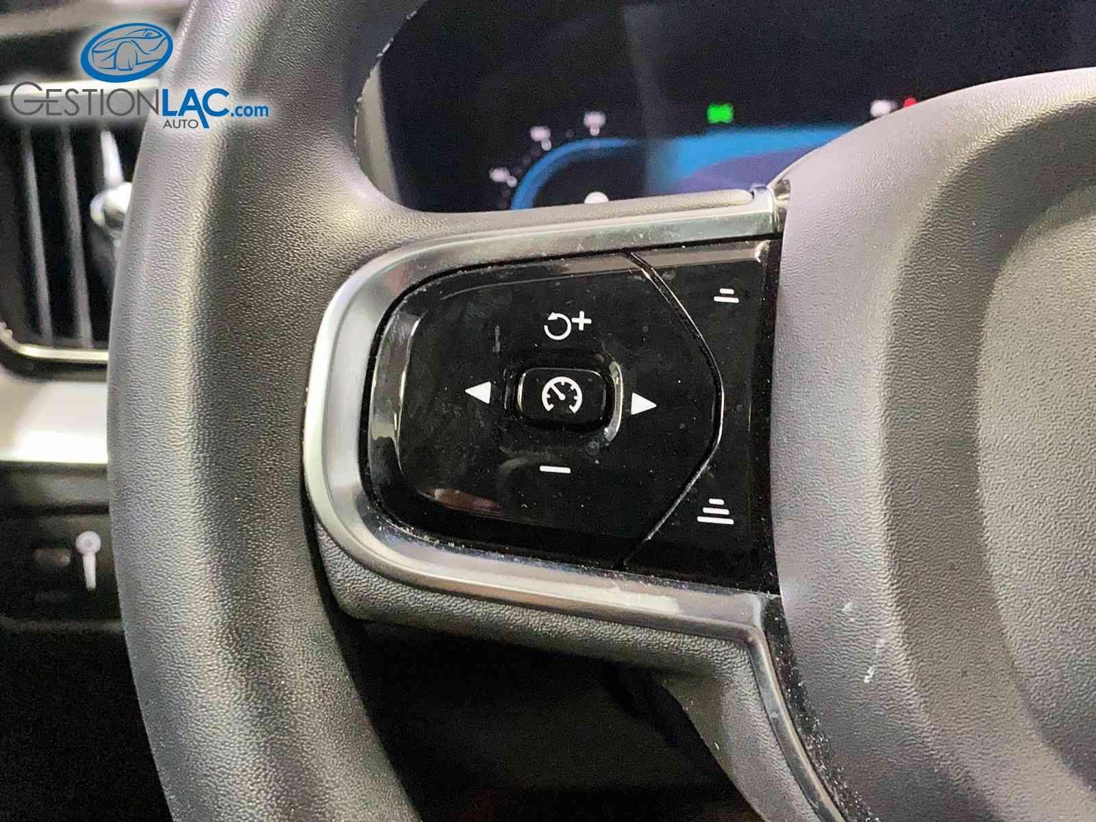 Volvo XC60 2022 - Thumbnail 18