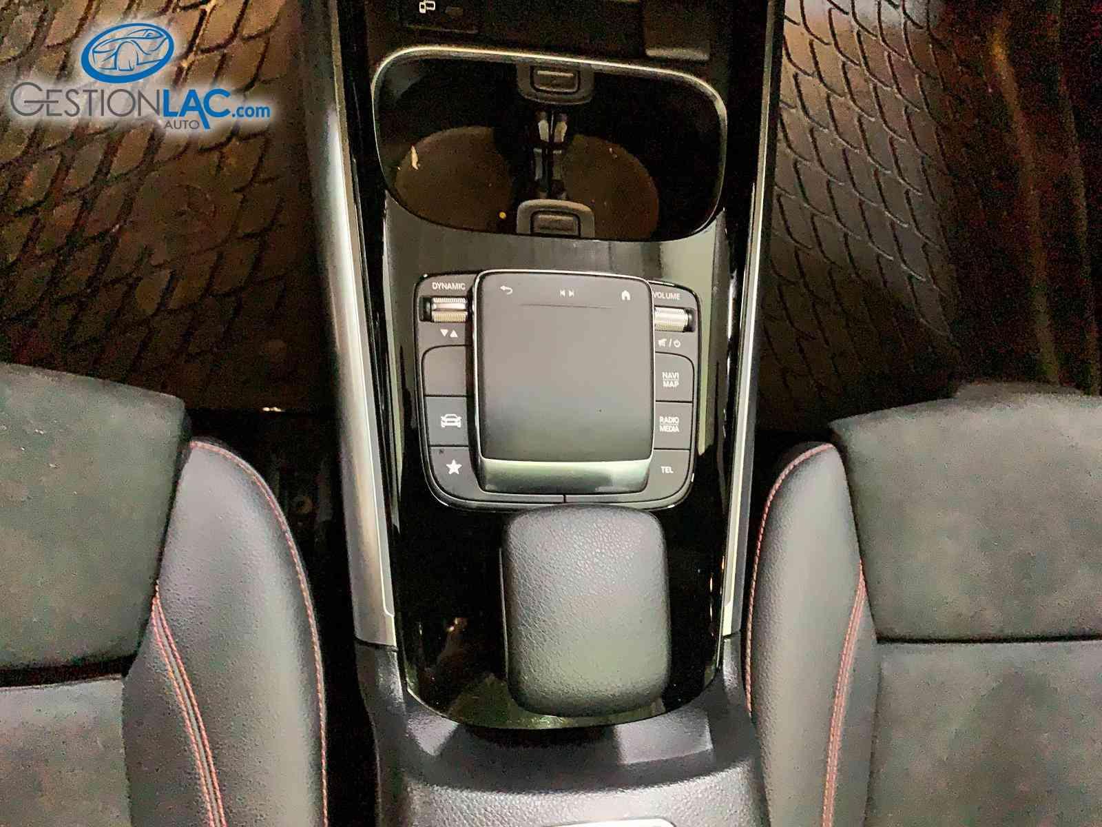 Mercedes-Benz GLA 2023 - Thumbnail 14