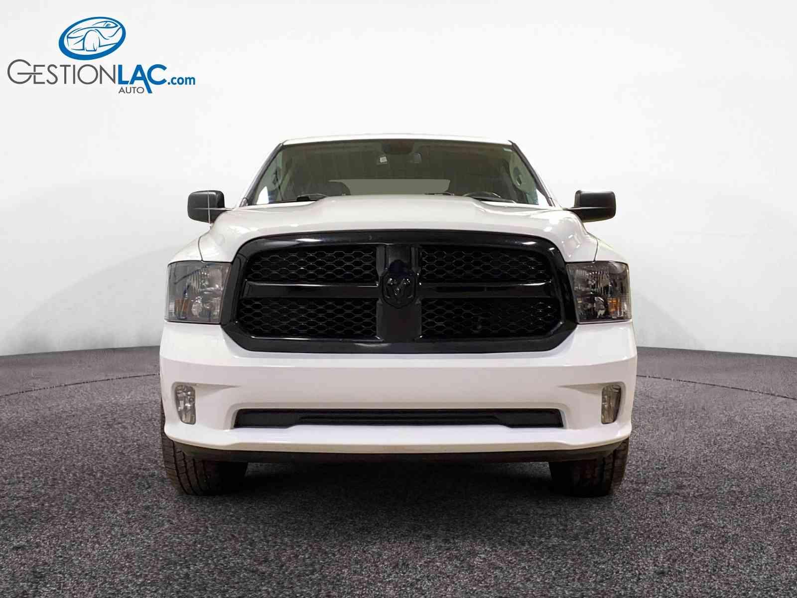 RAM Ram 1500 Classic 2023 - Thumbnail 2
