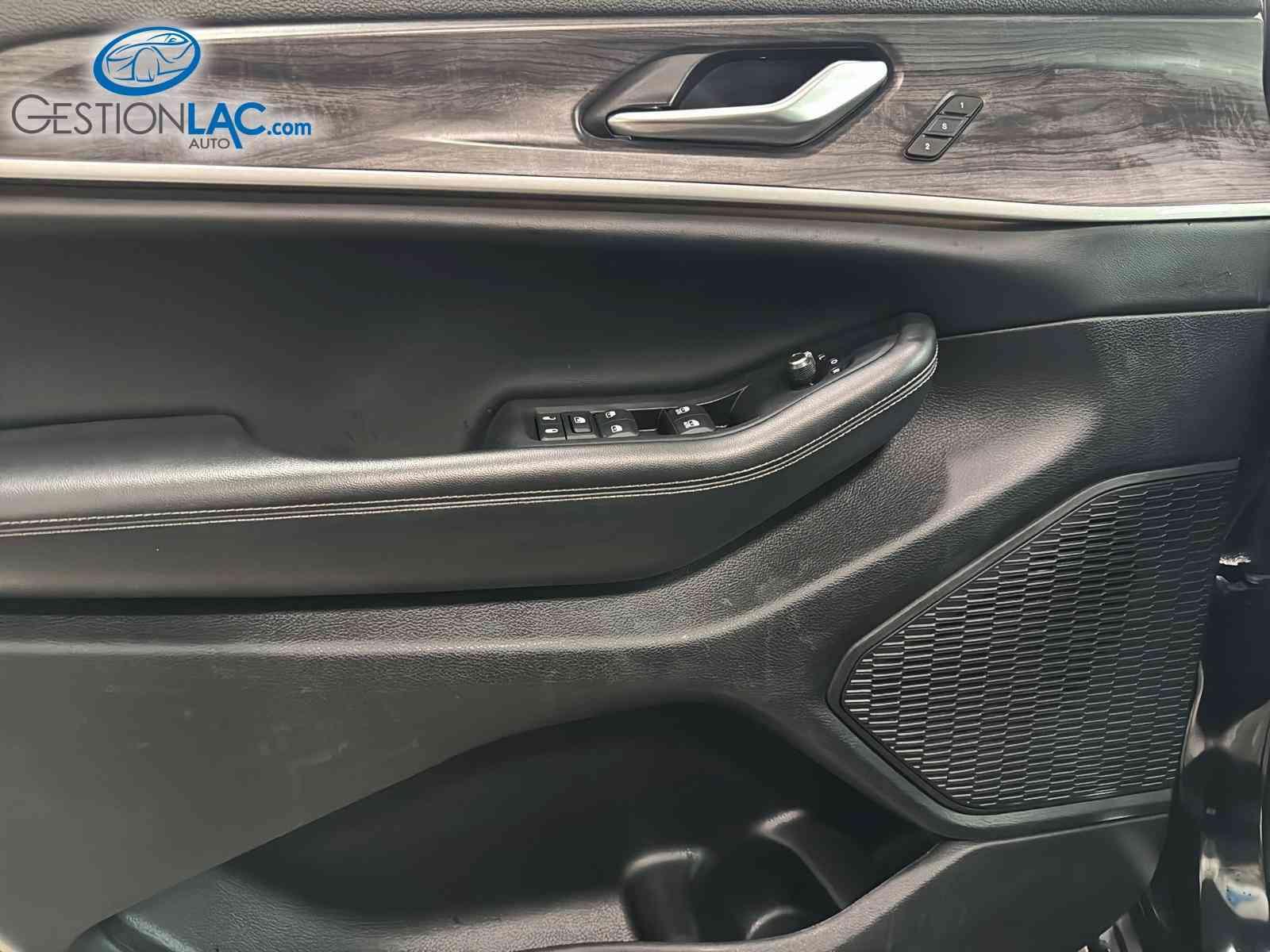 Jeep Grand Cherokee 2023 - Image 10