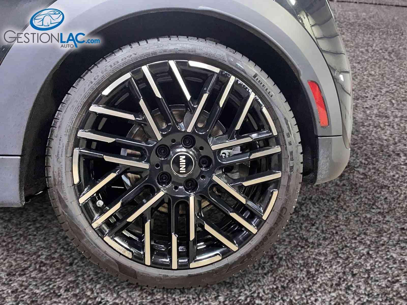Mini Cooper 3 Door 2025 - Image 8