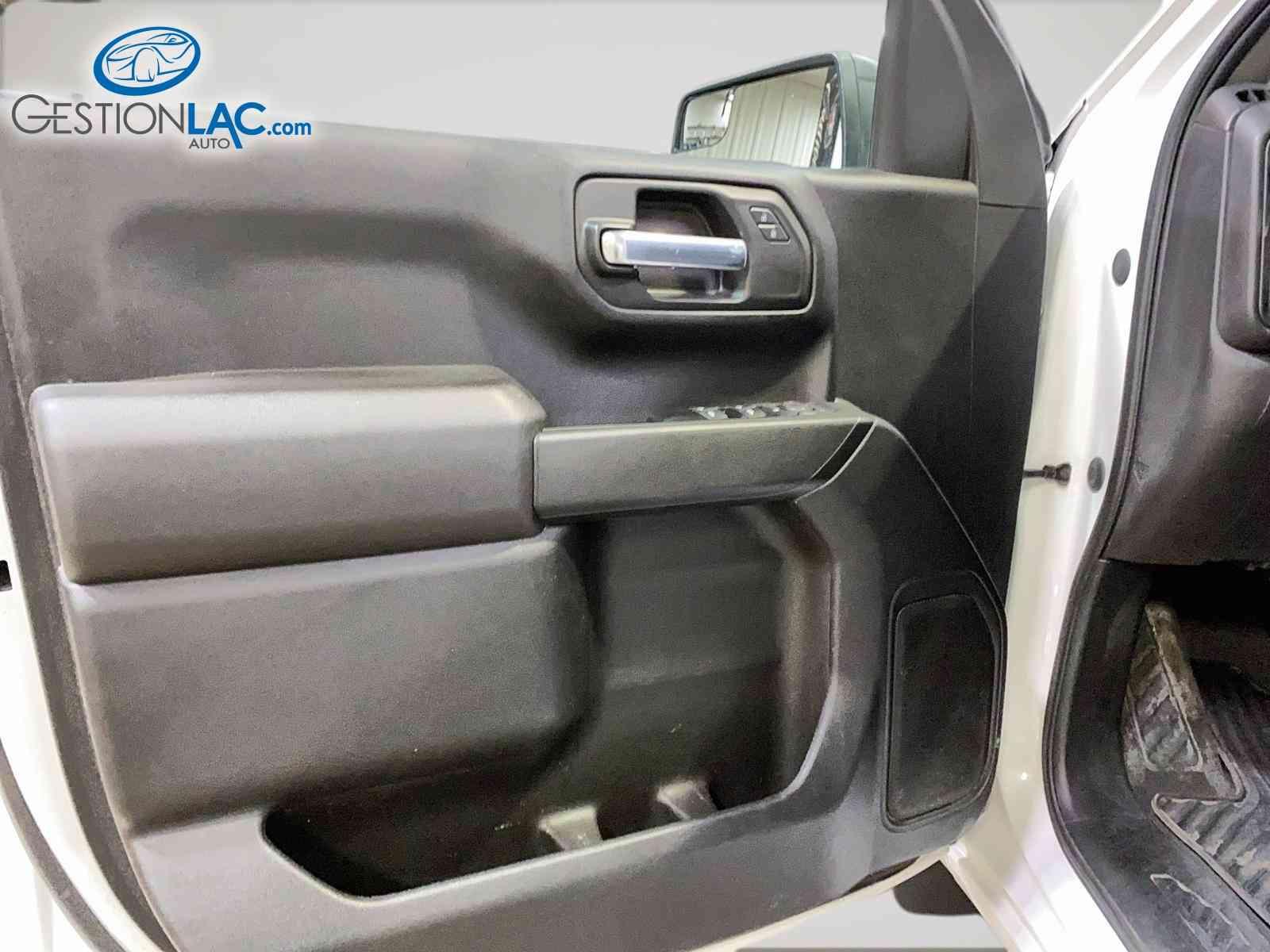 Chevrolet Silverado 1500 2023 - Image 11