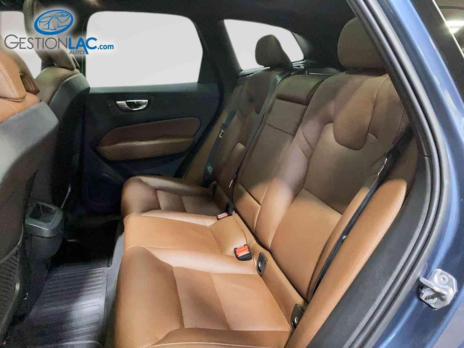 Volvo XC60 2021 - Image 9