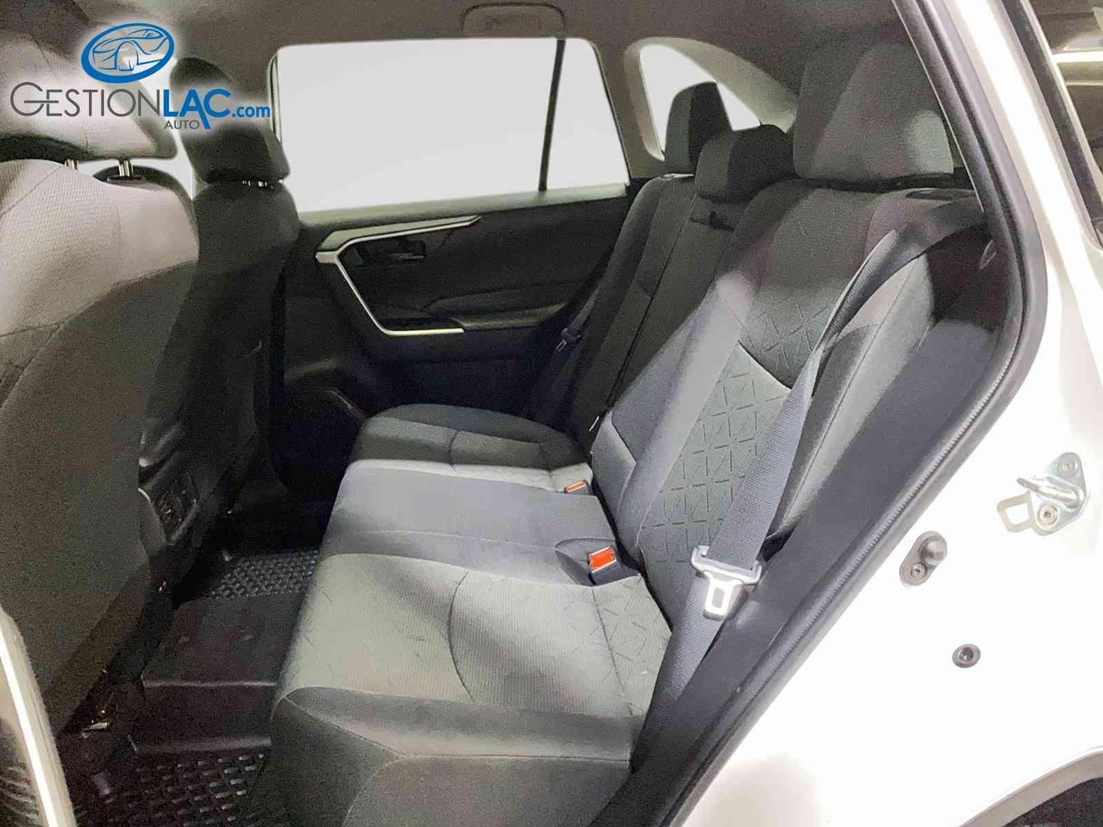Toyota RAV4 2023 - Image 9