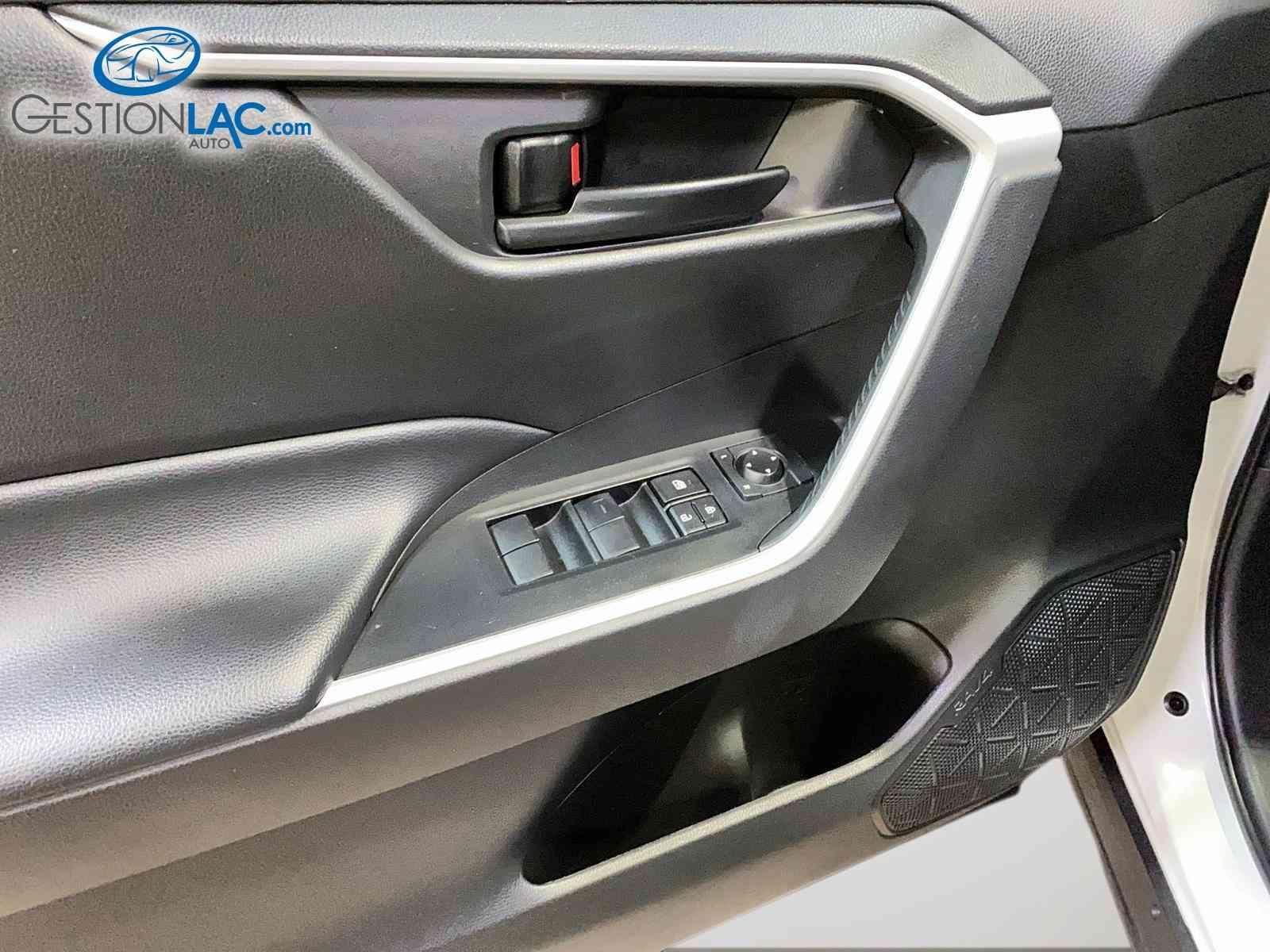 Toyota RAV4 2023 - Image 15