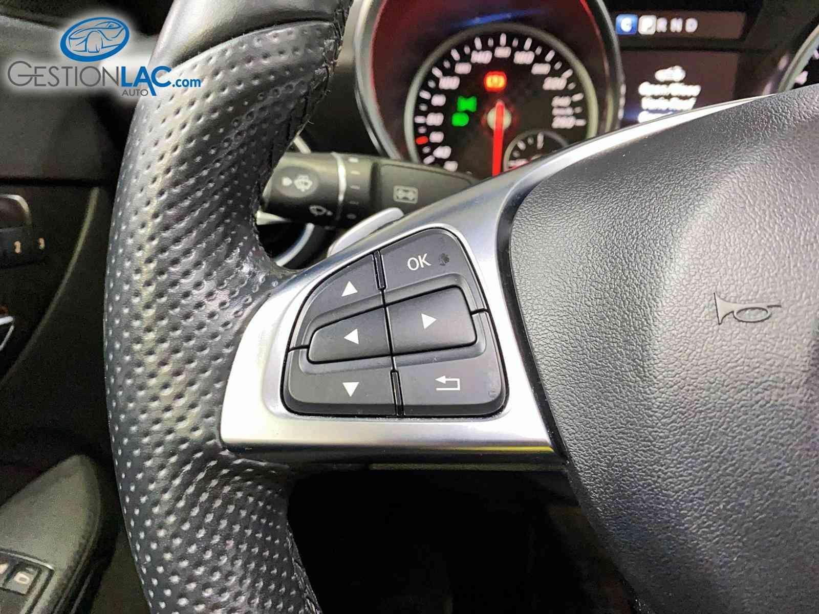 Mercedes-Benz SLC 2018 - Image 20