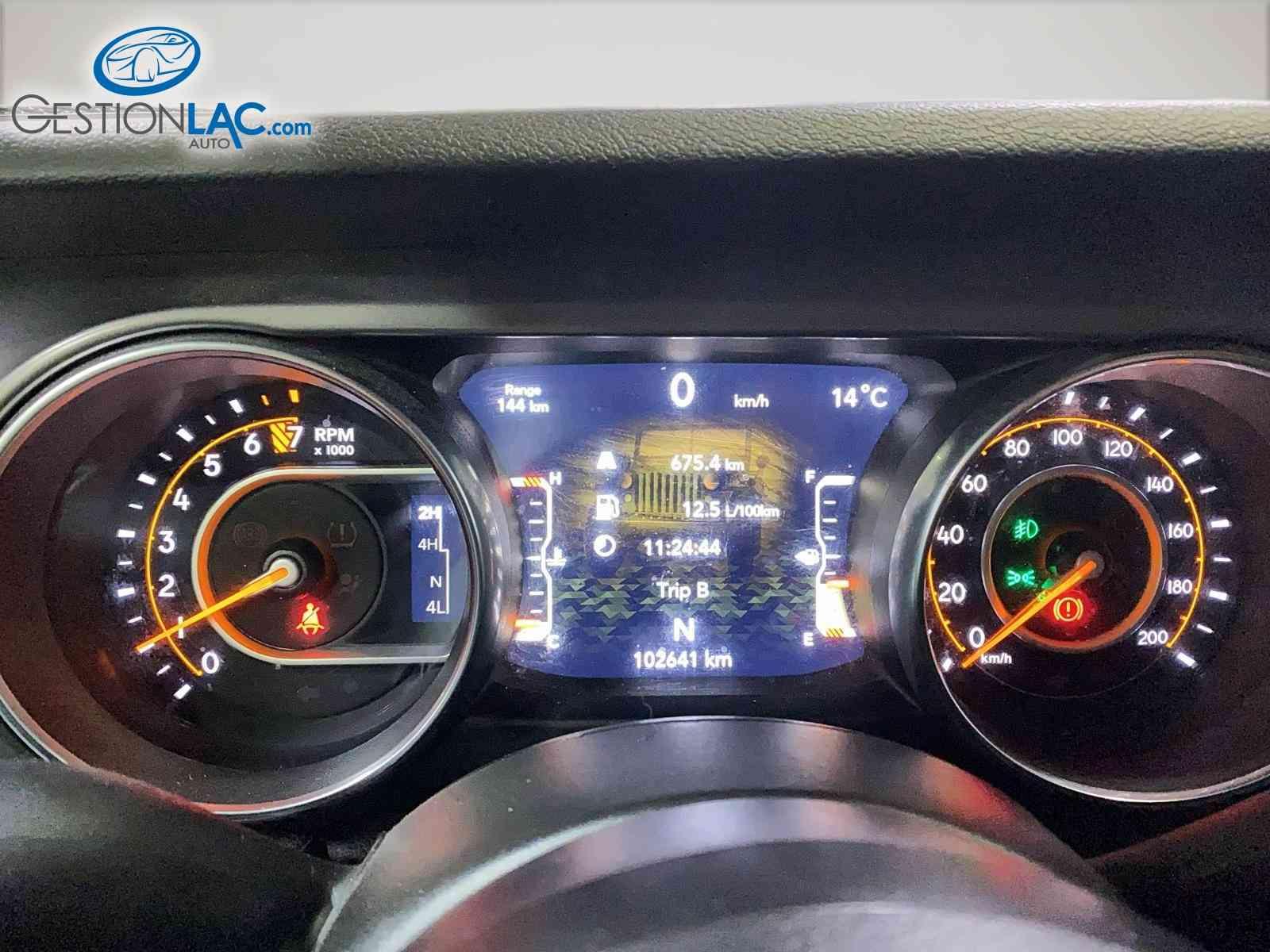 Jeep Wrangler 2021 - Image 16