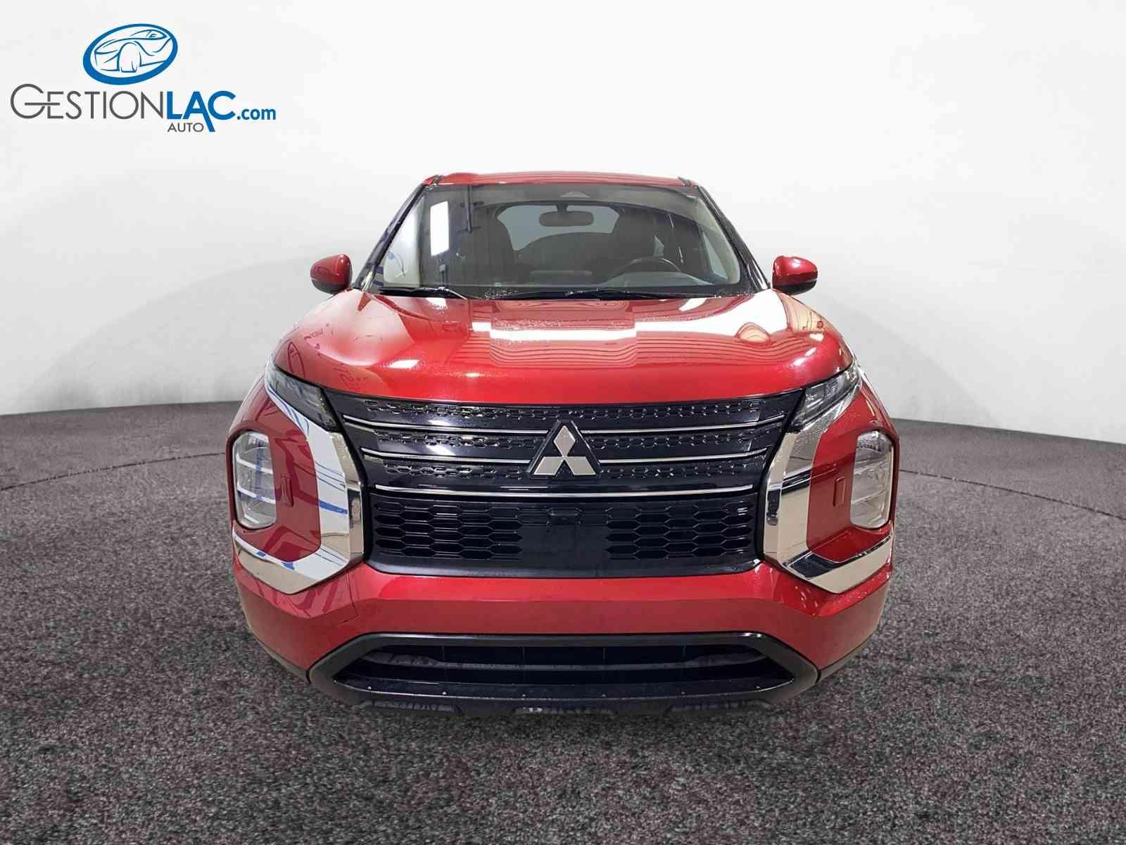 Mitsubishi Outlander 2022 - Image 2