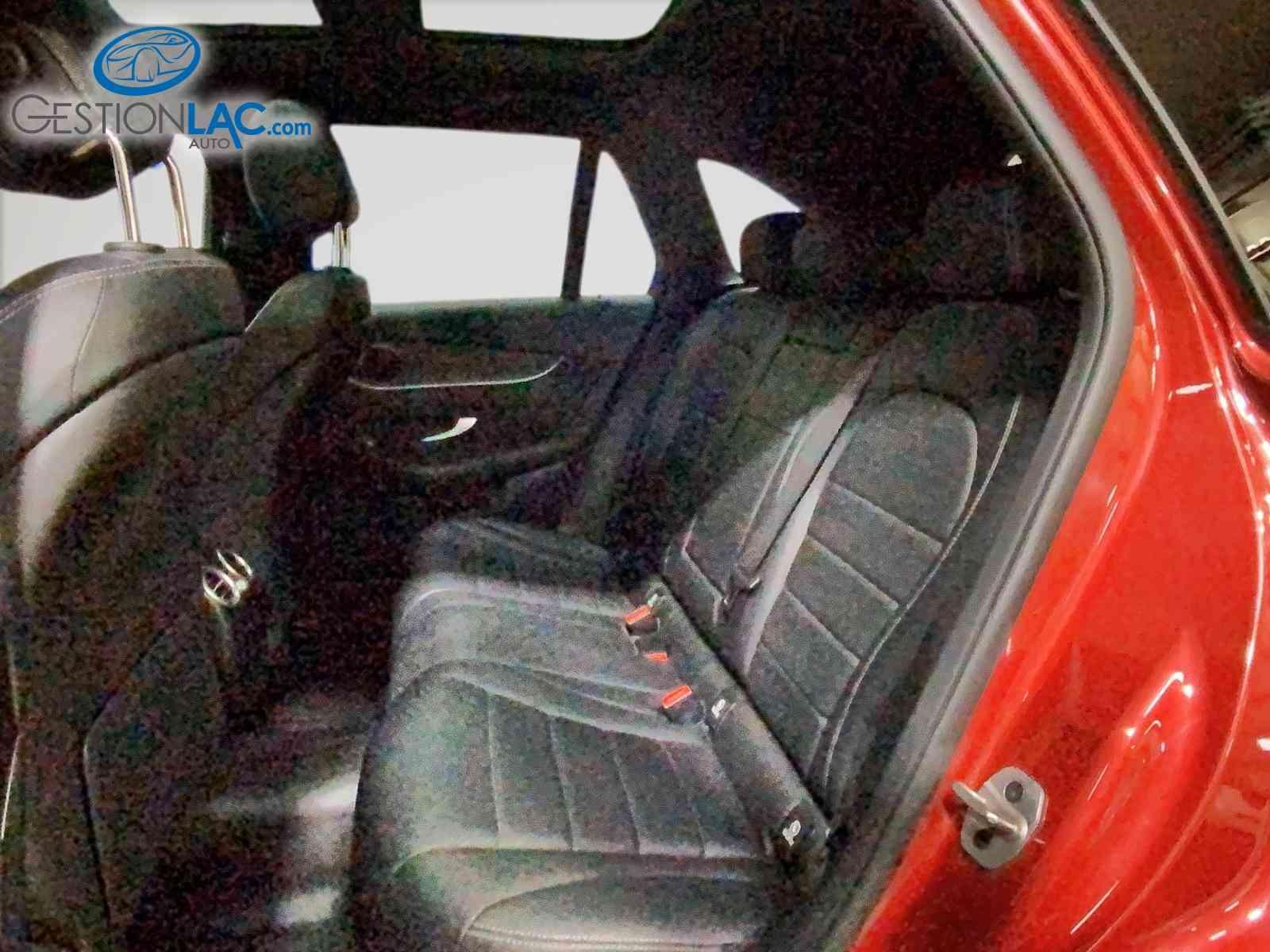 Mercedes-Benz GLC 2022 - Image 9