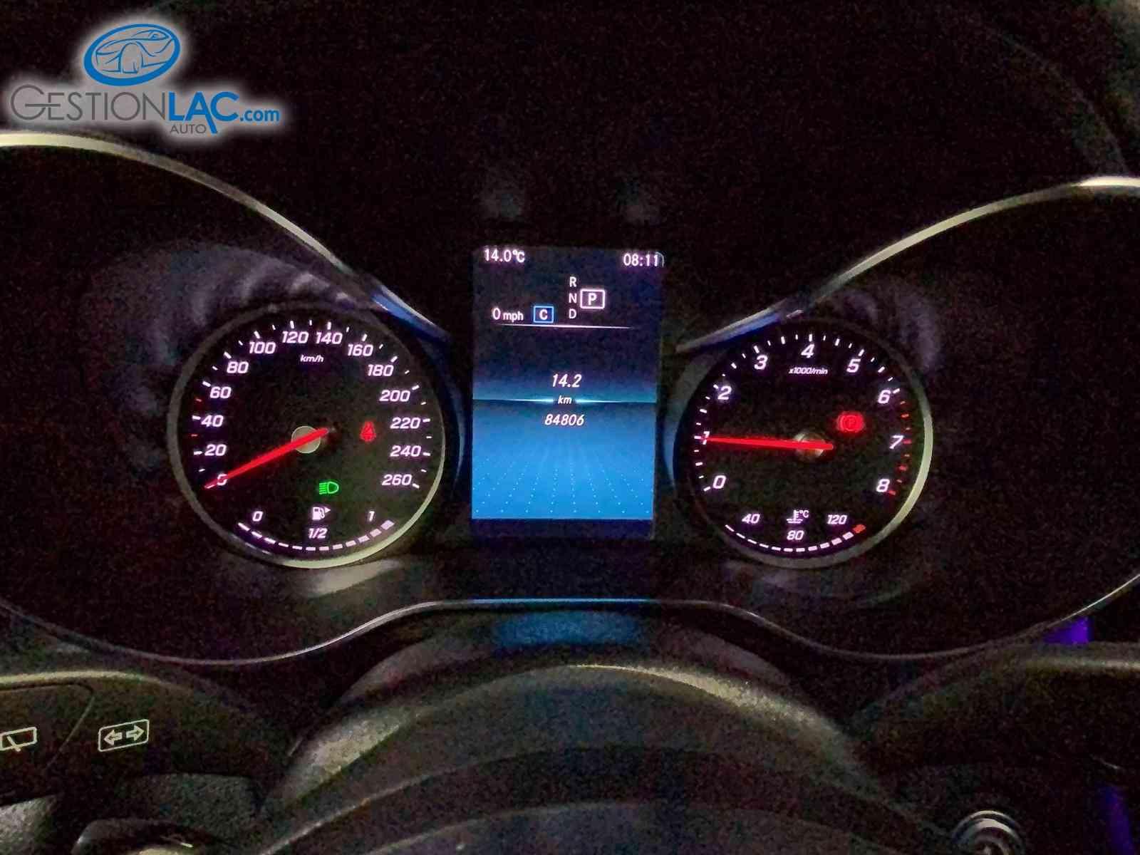 Mercedes-Benz GLC 2022 - Image 17