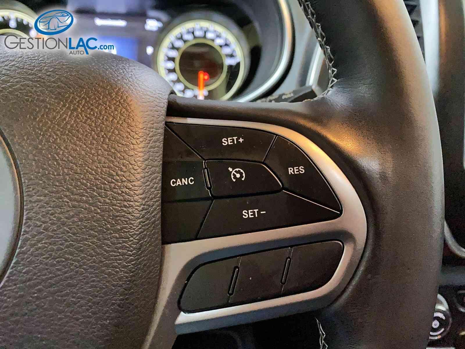 Jeep Cherokee 2021 - Image 17