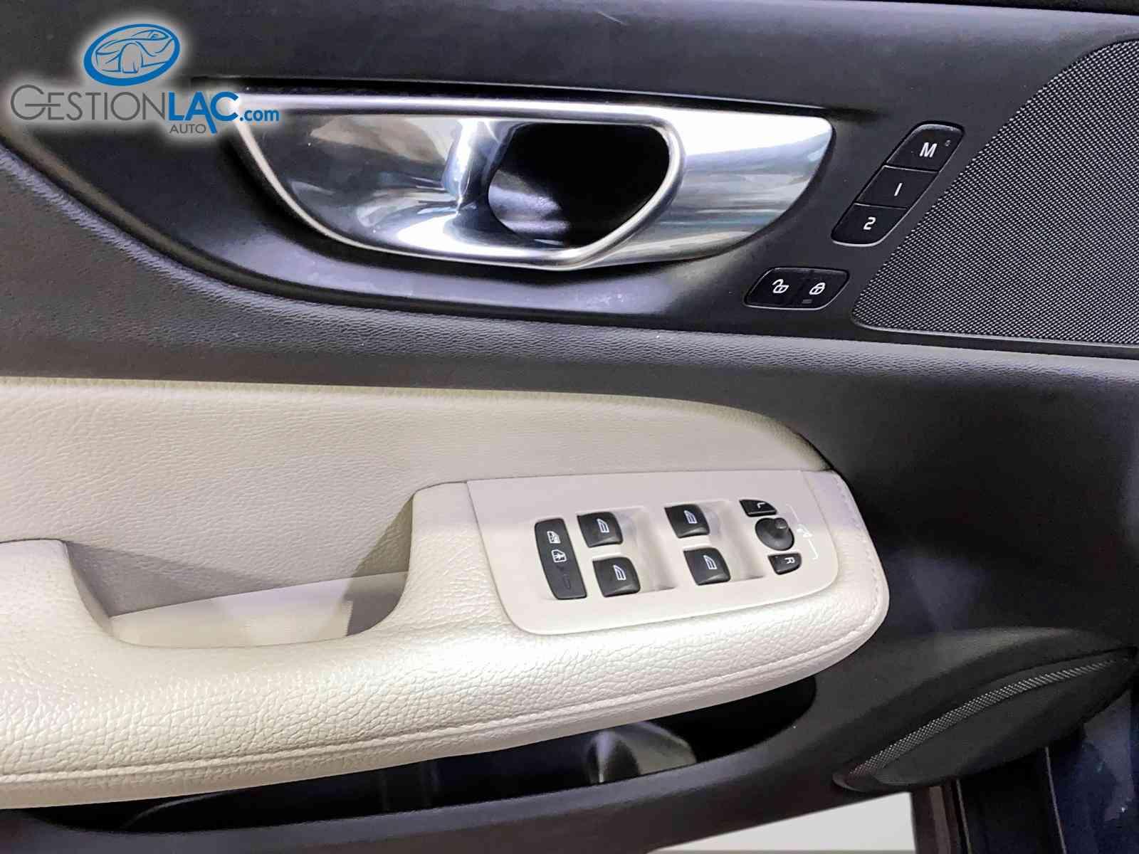 Volvo V60 Cross Country 2020 - Image 13