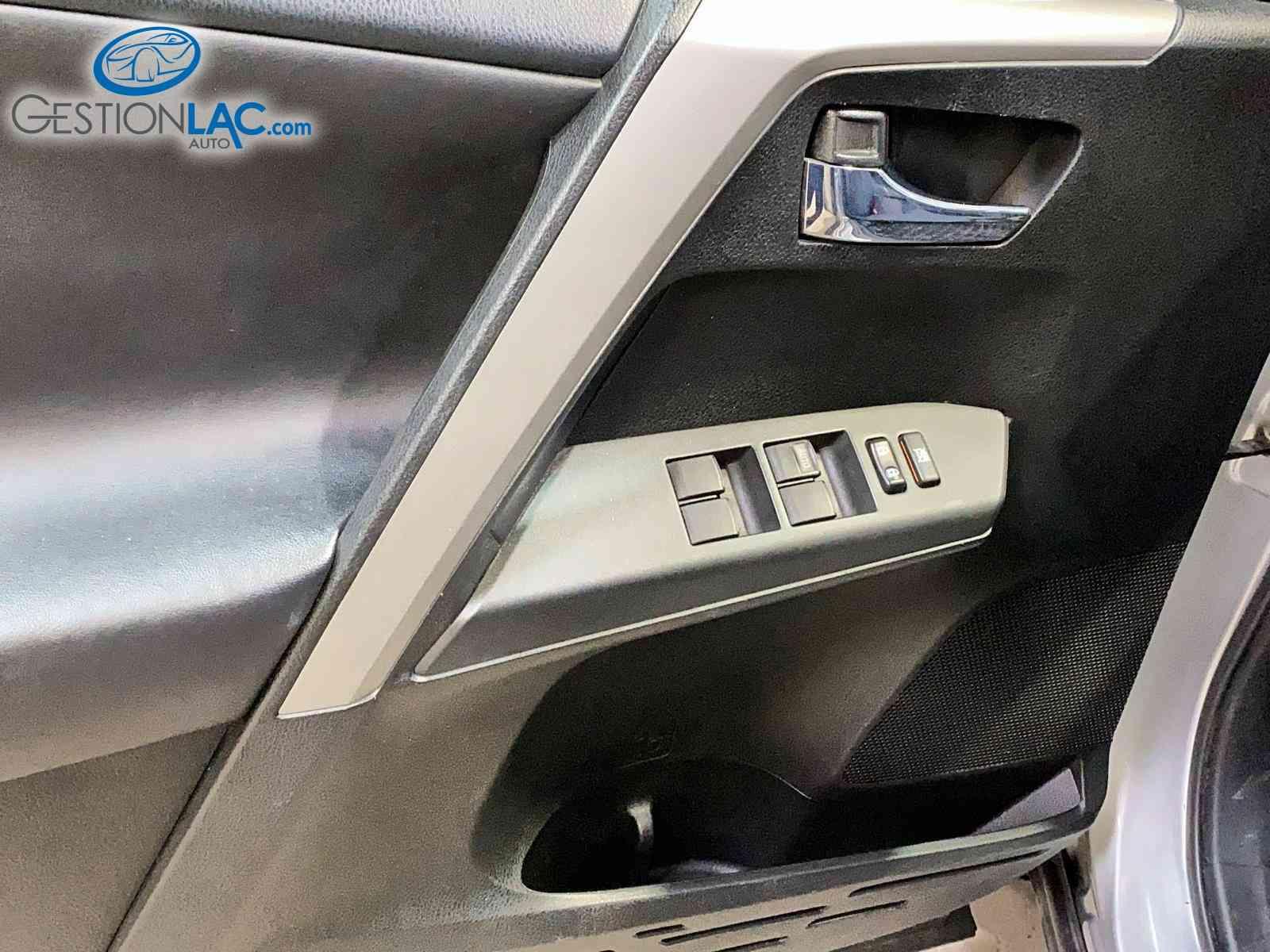 Toyota RAV4 2017 - Image 14