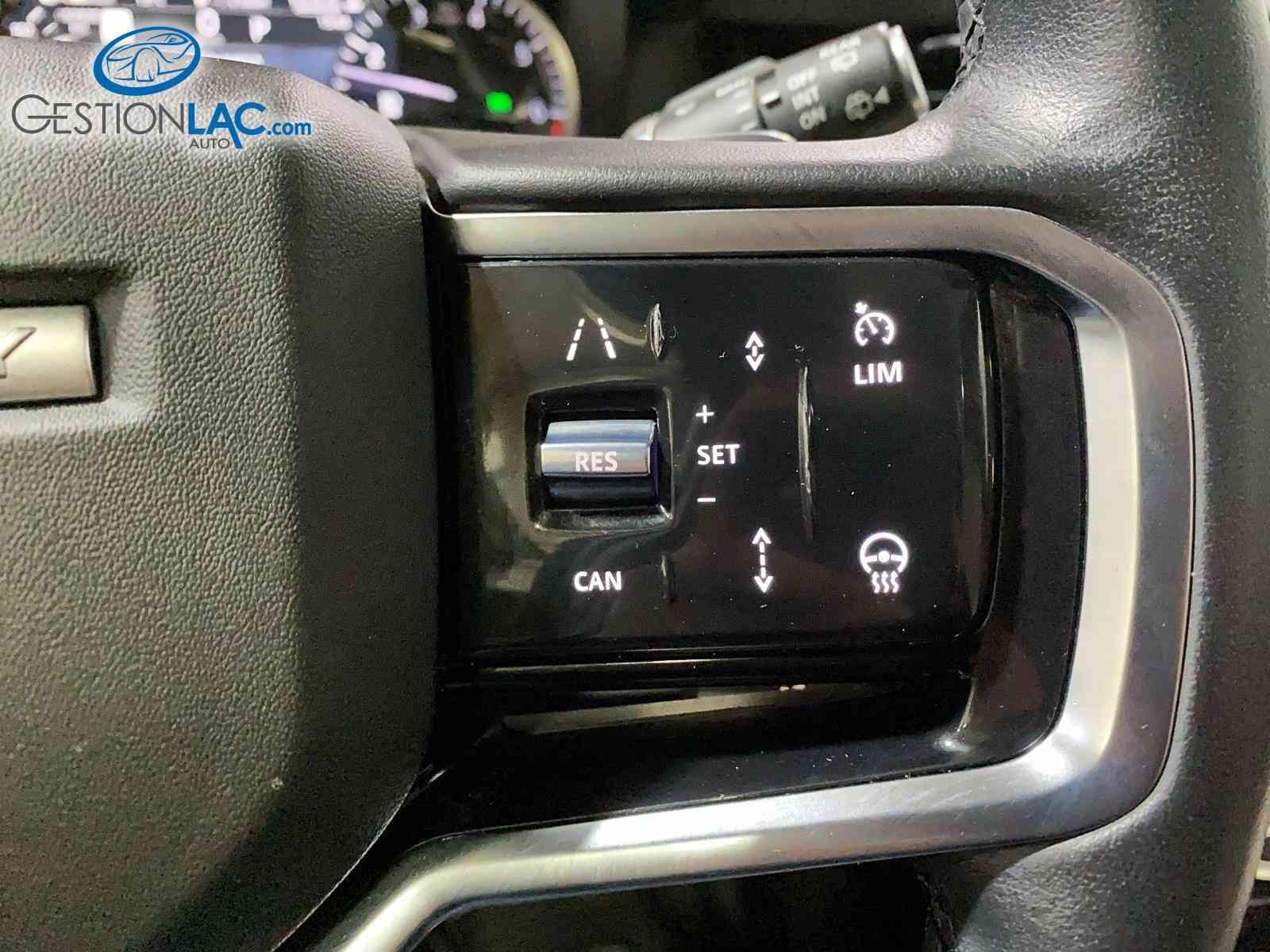 Land Rover Discovery Sport 2023 - Image 16