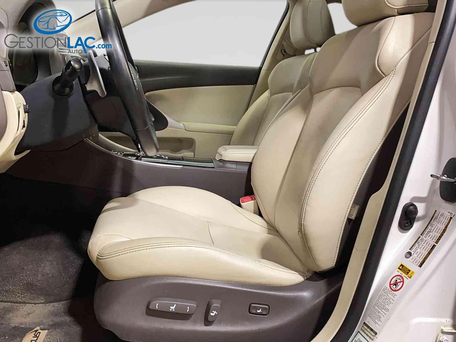 Lexus IS 250 2012 - Image 9