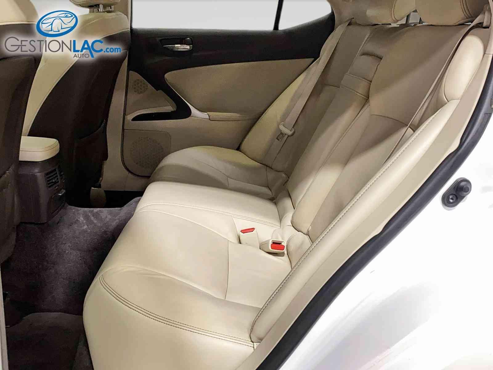 Lexus IS 250 2012 - Image 10
