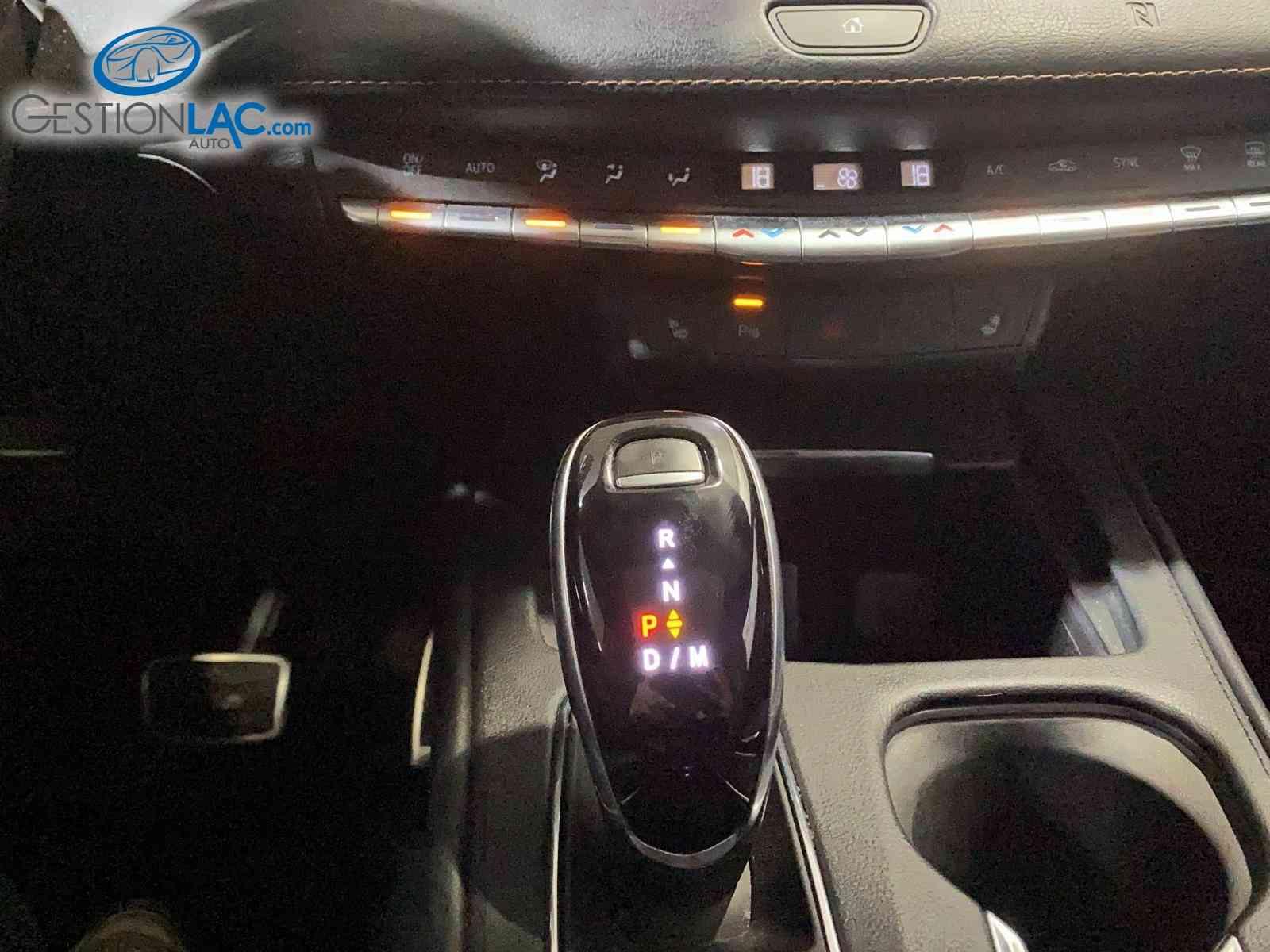 Cadillac XT4 2021 - Image 9