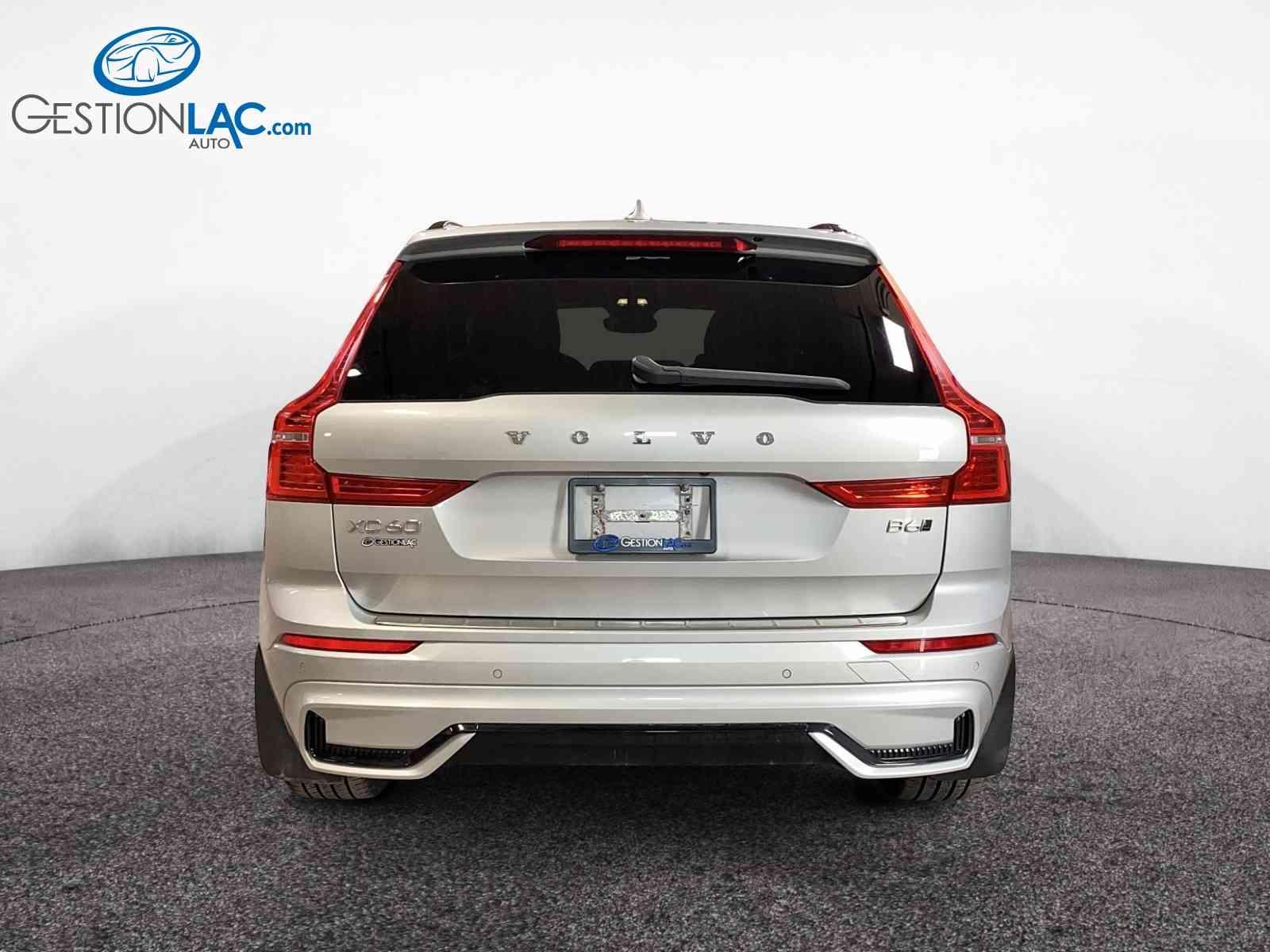 Volvo XC60 2022 - Image 3