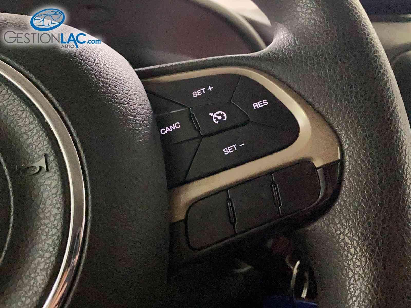 Jeep Renegade 2015 - Image 12