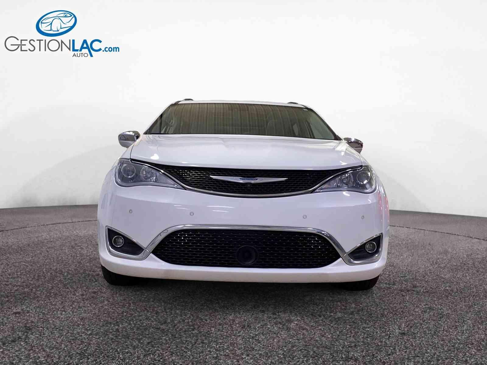 Chrysler Pacifica 2017 - Image 2