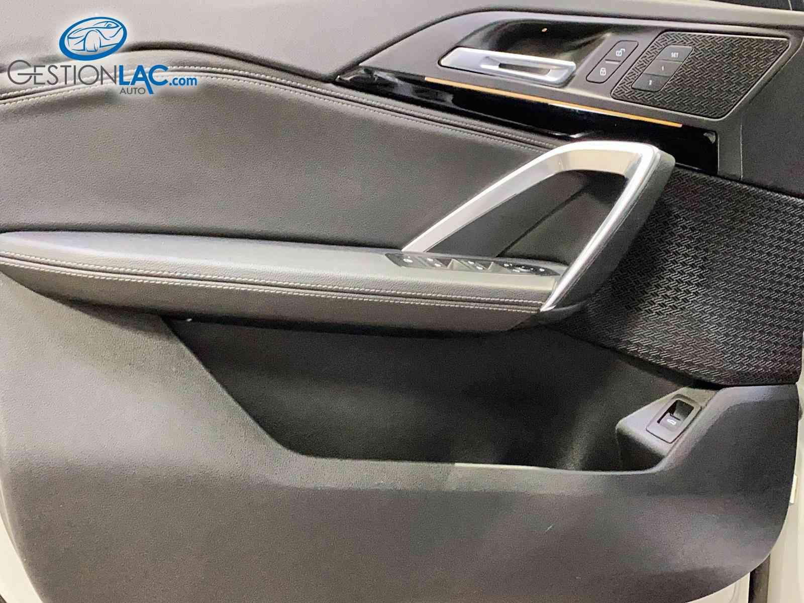 BMW X1 2023 - Thumbnail 12